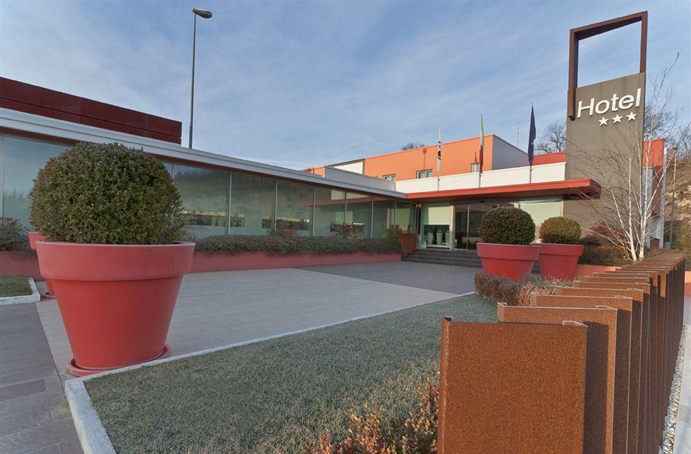 Hotel Cluentum Tolentino Extérieur photo